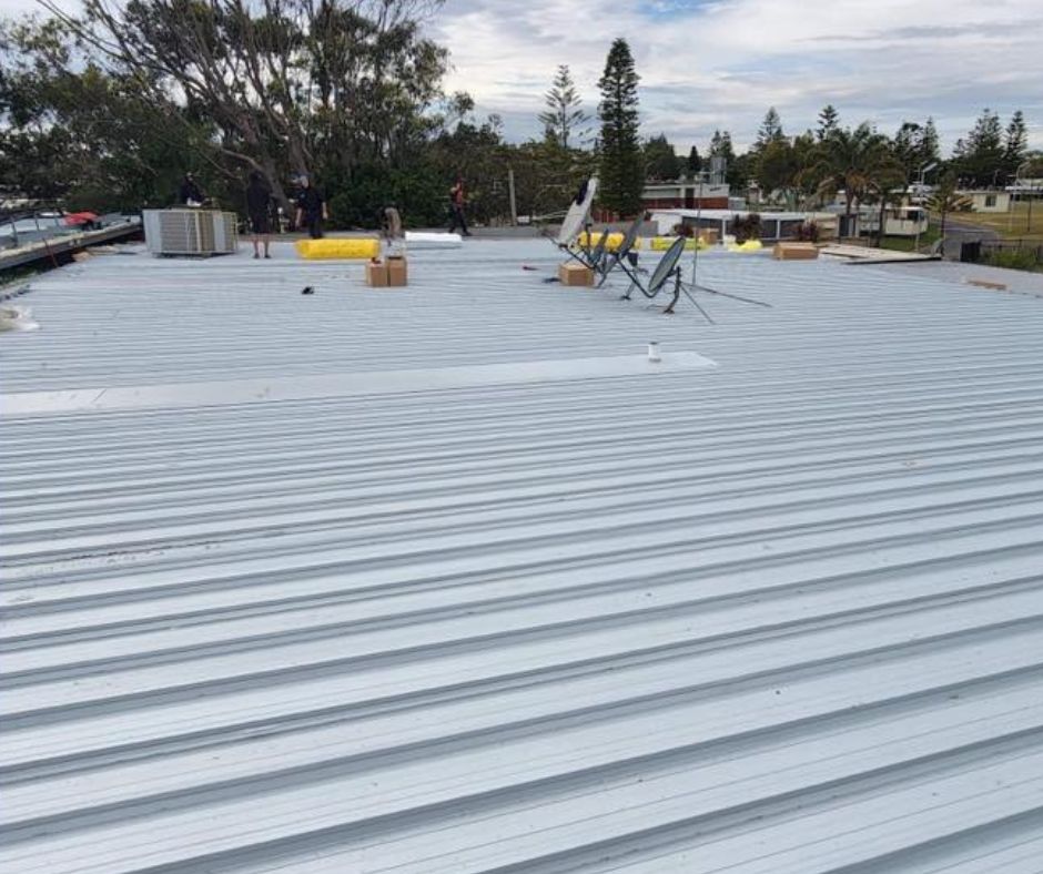 Flat Metal Roofs: Understanding Leaking Issues