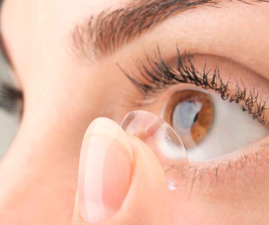 contact lens wearing