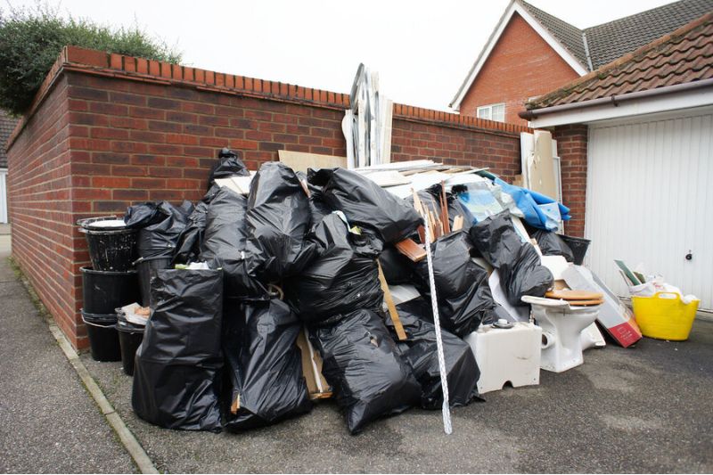 End of Tenancy Clearance in Watford: Fast and Reliable Solutions