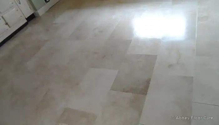 Clean travertine floor with an even finish and clearly defined natural stone pattern